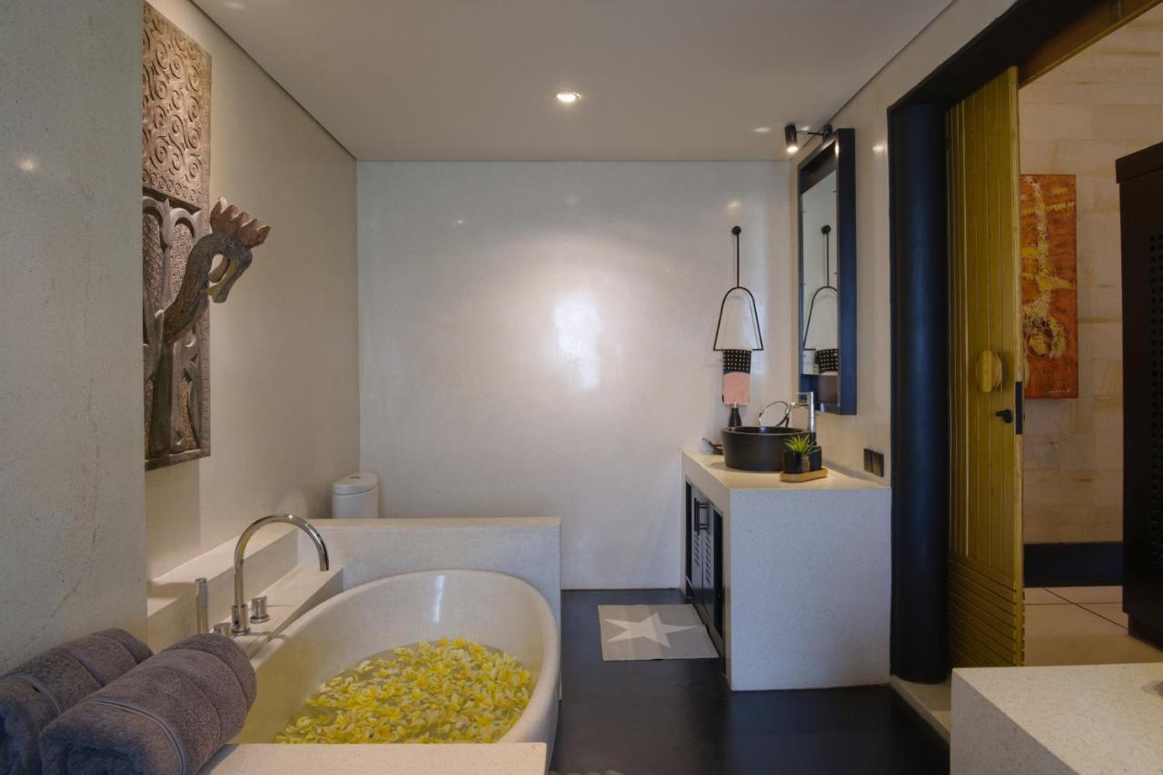Amanputri Villa Семиняк Екстериор снимка
